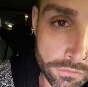 Meet your Posher, Derek